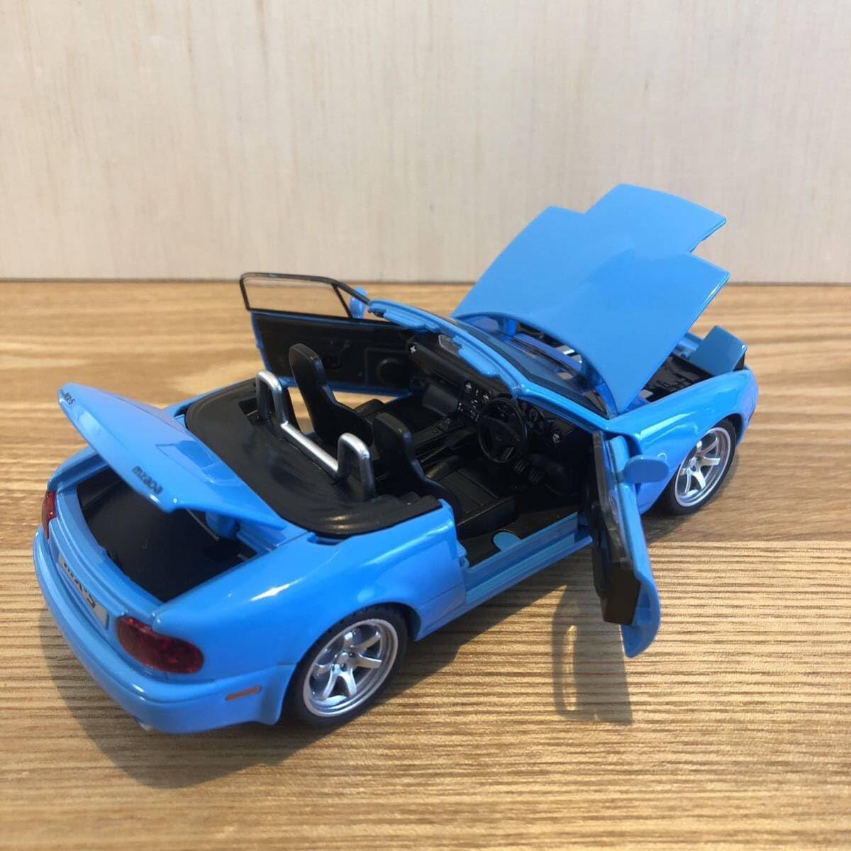 Amazon | マツダ ロードスター mx-5 1/32ミニカー 青 NA6CE NA8C